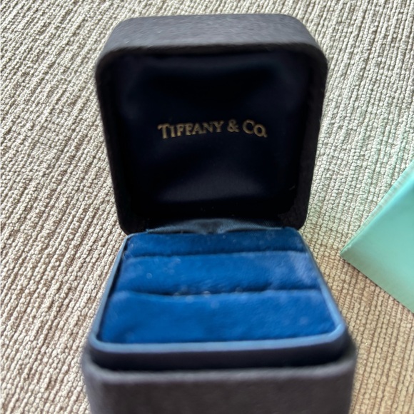 Tiffany authentic gift box with empty black Tiffany & Co. suede ring box w bag. - Picture 13 of 13